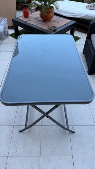 Mesa plegable cristal y metal gris