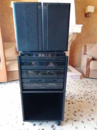 Equipo Sharp vintage completo con altavoces