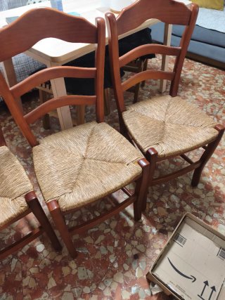 4 Sillas de Anea y Madera