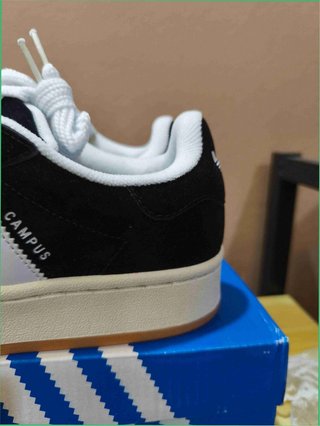 Adidas Campus Talla 39 Negras y Blancas