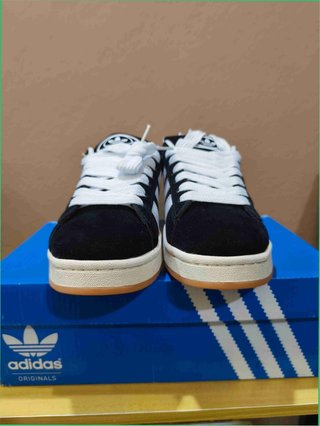 Adidas Campus Talla 39 Negras y Blancas