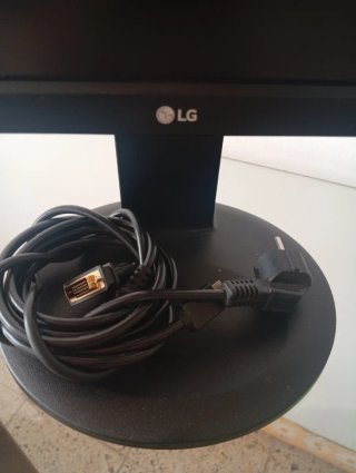 Monitor LG 20"