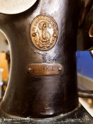 Máquina de coser Singer antigua
