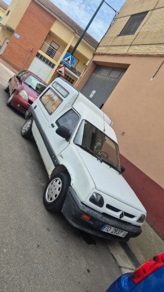 Renault Express 1.9D Completa, Ideal Reparar