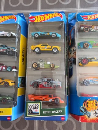 5 Cajas Hot Wheels