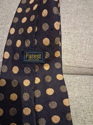 Corbata Furest con Puntos Dorados