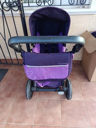 Carrito de bebé color púrpura. 3 piezas