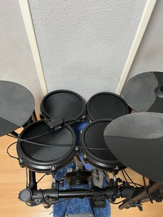 Batería Electrónica Alesis Nitro Mesh Kit