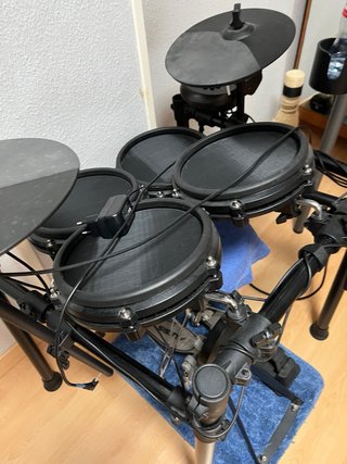 Batería Electrónica Alesis Nitro Mesh Kit