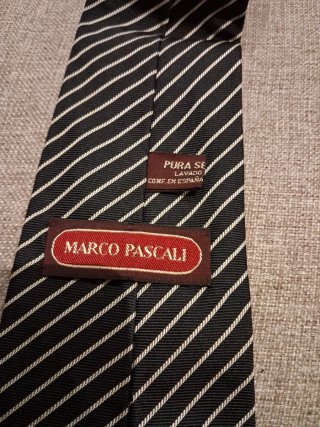 Corbata Marco Pascali Rayas Negras y Blancas