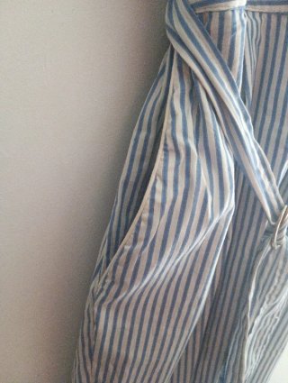 Mono elegante rayas blanco y azul