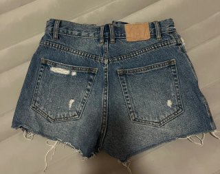 Shorts vaqueros desgastados