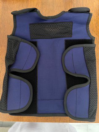 Chaleco de compresión niños Sereni azul y negro