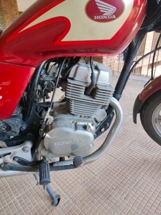 Honda CB250 Two-Fifty Naked