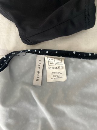 Bikini negro y blanco con lunares