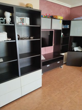 Mueble de salón modular oscuro