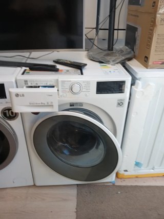 Lavadora LG Direct Drive 8kg Steam