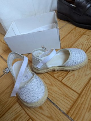 Sandalias esparto plateadas niña
