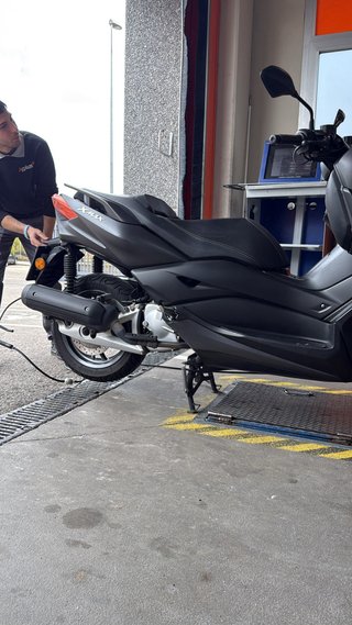 Yamaha XMAX 125 Scooter Negro