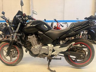 Honda CBF 500 Negra