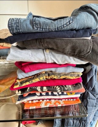Lote de 40 prendas de ropa variada