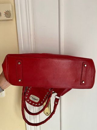 Bolso de piel rojo
