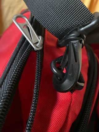 Bolso Deportivo Nike Rojo con Compartimento