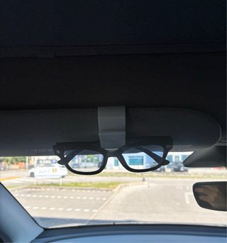 2 porta occhiali bianchi per auto