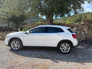 Mercedes-Benz GLA 2015