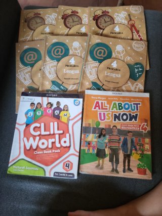 Libros de 4°primaria mate,lengua,science e inglés.