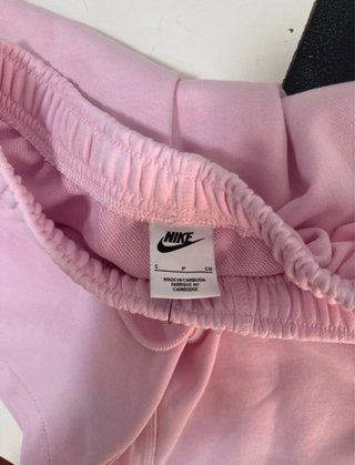 Pantalón corto Nike rosa