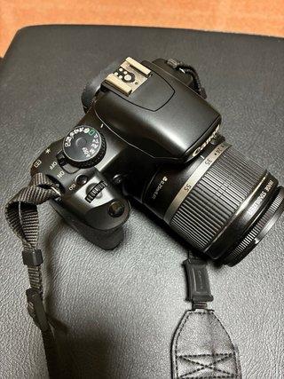 Canon EOS 450D + Lente 18-55 IS
