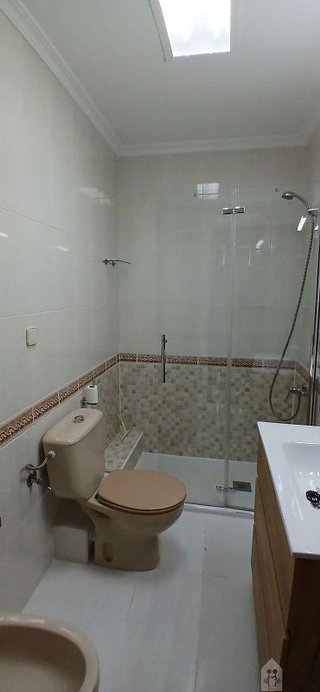 Piso en alquiler en Cruz Roja en Sevilla