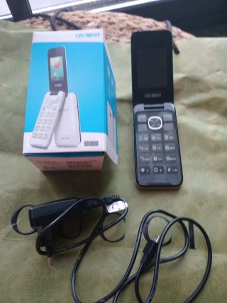 Teléfono Móvil Alcatel 2051D Plata