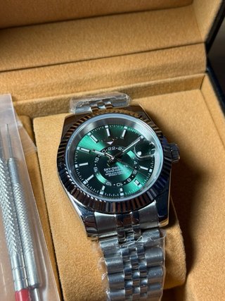 Seiko Mod Skydweller 40mm Plata Verde