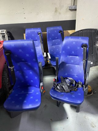 Asientos Furgoneta Azul con Cinturón