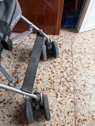 Silla de paseo Maclaren gris