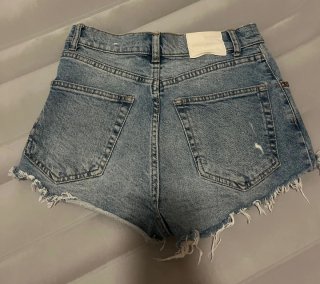 Shorts vaqueros desgastados