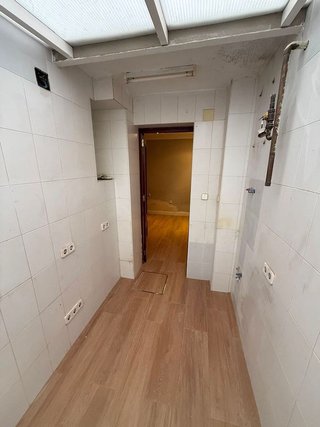 Local comercial en alquiler en Parque Alcosa - Jardines del Edén en Sevilla