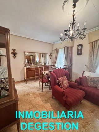 Casa en venta en La Zarzuela-San José-Belén en Linares