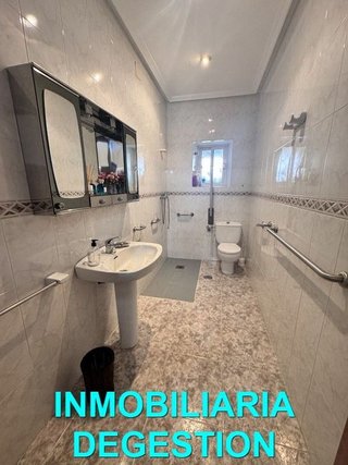 Casa en venta en La Zarzuela-San José-Belén en Linares