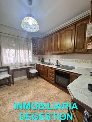 Casa en venta en La Zarzuela-San José-Belén en Linares