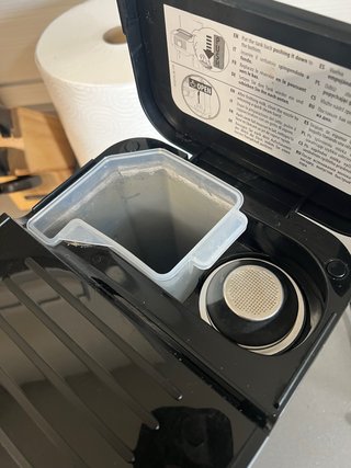 Cafetera DeLonghi Stilosa Negra