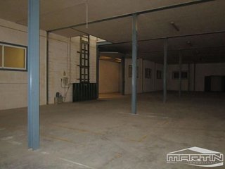 Nave industrial en alquiler en Lucena
