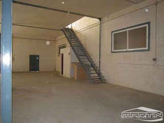 Nave industrial en alquiler en Lucena
