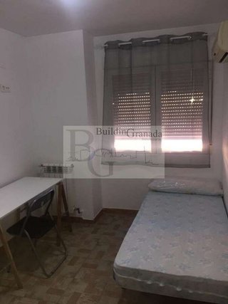 Piso en alquiler en Camino de Ronda - Rosaleda en Granada
