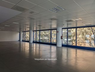 Oficina en venta en Bufalà en Badalona
