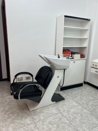 Mobiliario Peluquería Completo