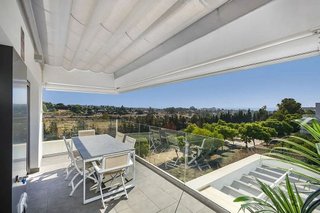 Ático en venta en Paraíso - Atalaya- Benamara en Estepona