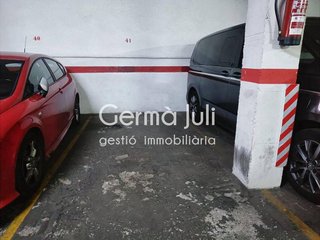Garaje en venta en Centre en Badalona